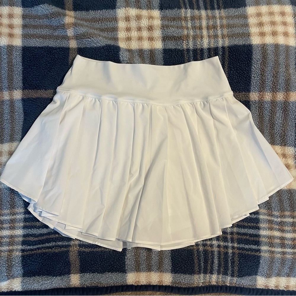 Aerie offline real me pleated high rise skirt (skort) size large white